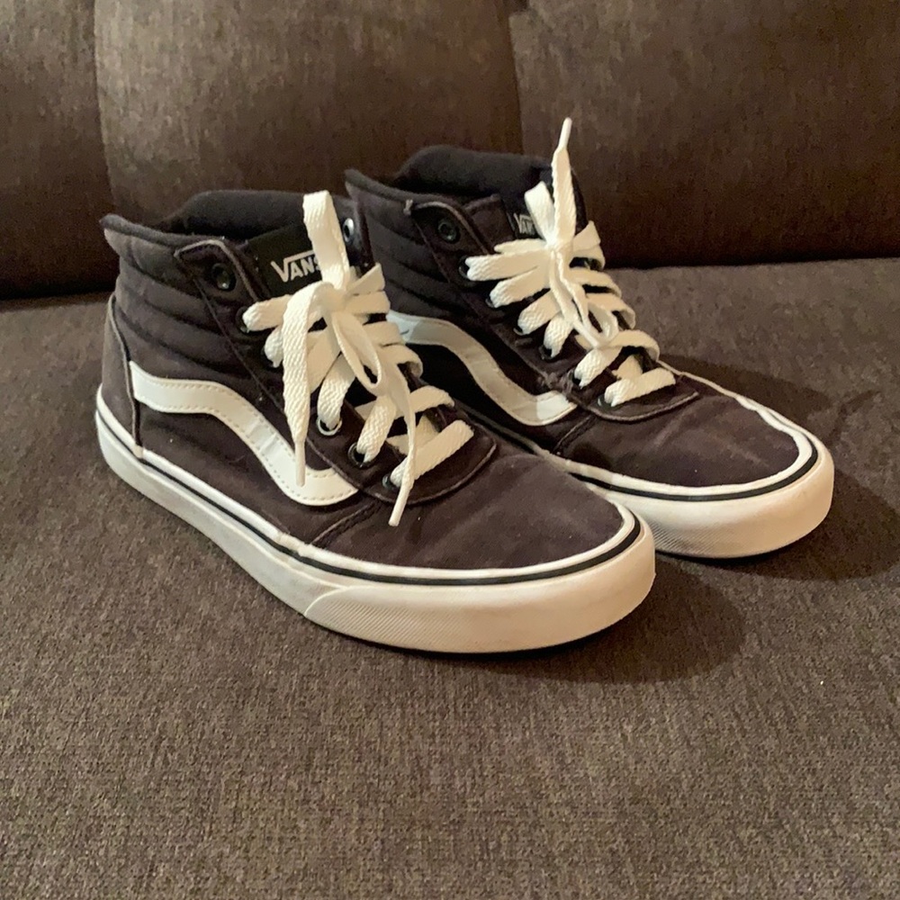 Women’s high top vans ⚡️